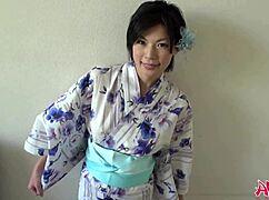 Hot japanese model saki aoyama slips into a kimono and gives an uncensored blowjob in the park
