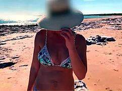 Wifey Flashing Her Tits At The Beach