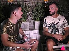 Safada Débora Andrade calls contact to bring friend for real intense anal session