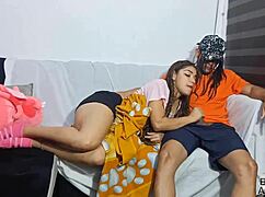 Tengo Sexo Con Mi Padrastro Y Mi Madrastra Casi Nos Pilla Follando En El Sofa Me Gusta La Polla De Papi