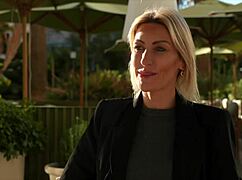 Are Anouk and Didi ready for naughty threesome adventures?