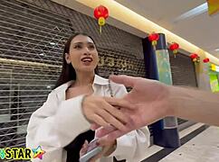 लेडीबॉयस्टार - फियाज़ - वर्क के बाद 19 साल की हॉर्नी थाई लेडीबॉय से मिलता