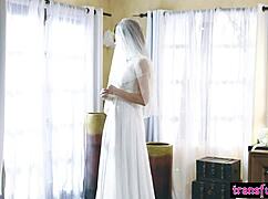 Tranny bride Korra Del Rio receives petite Lola Fae as wedding gift for blowjob and fucking.