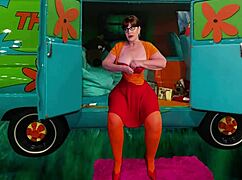 granny velma shows off her best cunnilingus technique 😏