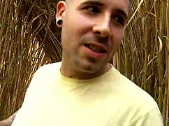 Amateur brunette babe rides tight pussy in outdoor quickie cumshot