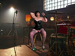 Gilf Carmen Angel Rides For Double Cum!