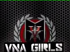 Why are these redheads kissing Penny Pax so passionately?