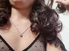 Eu Me Maquiando E Arrumando O Cabelo Com Tesão Quero Um Safado Para Me Comer E Gozar Dentro Do Meu Cu