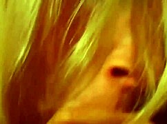 they're fucking in the car right in front of the driver! 🚗😱