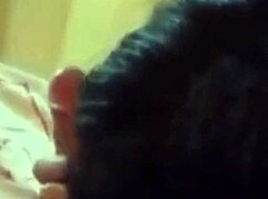 > < me encanta que me vean chupándole la pija a mi novio