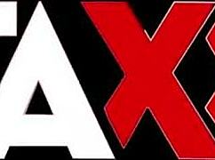 Watch this Asian girl masturbate her hairy pussy!