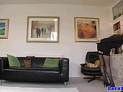 british mature pussyeating and pussyrubbing feels amazing