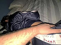 hermoso culo de esta joven estudiante me deja eyacular adentro de ella mientras le exprimo sus enormes tetas lactantes