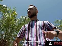 petite 18+ babe liz jordan gets lesbian pussy fucked.