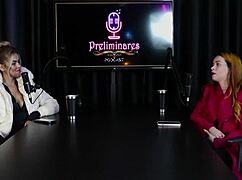 Hoje prefere um relacionamento aberto e com homens nunca deu o cu por perder o tes�o e o fetiche - jhocy sheer red