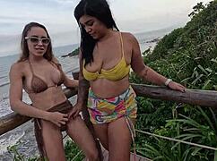 Putaria Na Natureza Priscila E Nicoly Duas Safadas Na Praia Para Foder Em Público
