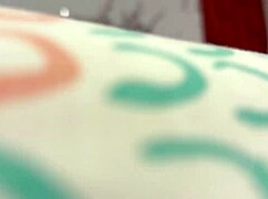 Madrastra Culona Es Sorprendida con una Verga en el Coño Cuando Llega del Gimnasio