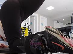 naughty blonde flashing her ass and tits during gym workout
