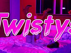 Twistys - Hottie Short Haired Olive Glass Makes Ashley Lane Squirt All Over Her Fingers After Eating Her Up