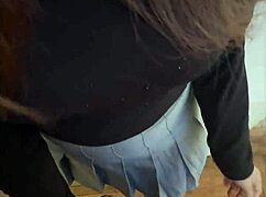 intersecto a mi hermanastra antes de irse al colegio para que me mame la verga, con cum on ass.