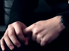 एंजेल विक्की सौतेले भाई के साथ हॉस्टल में थ्रीसम चुदाई