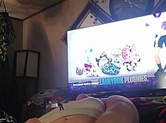 Playing with myself in panties - with goldielox