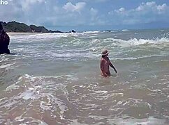 Yuri Gaúcho Casal Paradise Gostosa Casada Mostra Tudo Na Praia De Nudismo Os Machos Tudo Loucos