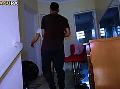 Corno Safado Pega Um Cara Na Rua Pra Comer Sua Esposa - Pau Grande E Grosso Dentro Da Esposa Puta