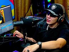 Geisy dk shows back tattoo, asks ruan for all fours position