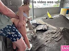 Exhibitionist couple gets kinky and fucks outdoor!