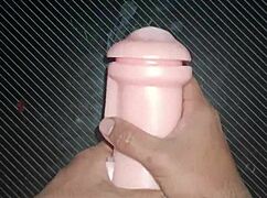 Kissy por ambos lados de la vagina a la boca, turning into deepthroat and creampie on the desk